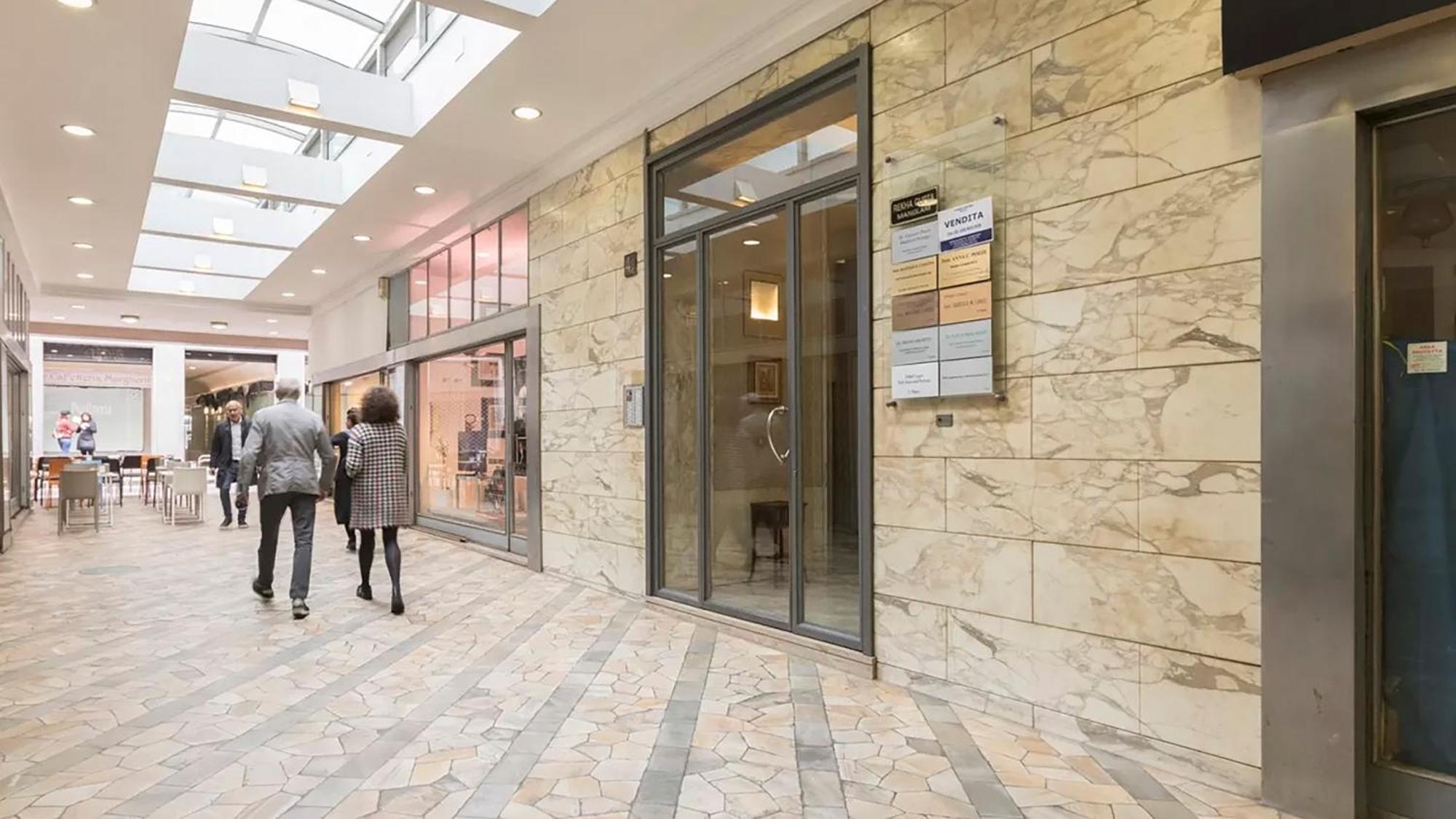 Classbnb - Two Apartments 400 Meters From The Duomo Milão Exterior foto